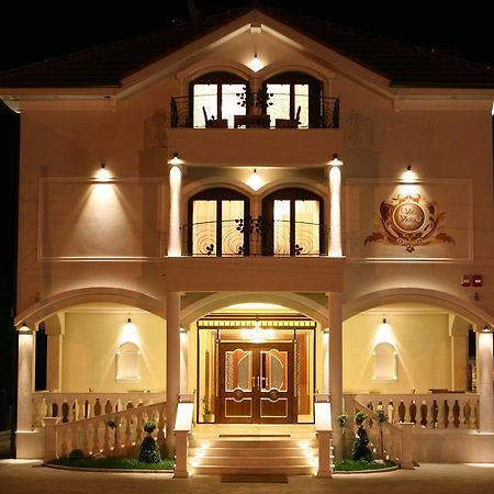 Hotel Villa Viktorija 바냐루카 외부 사진