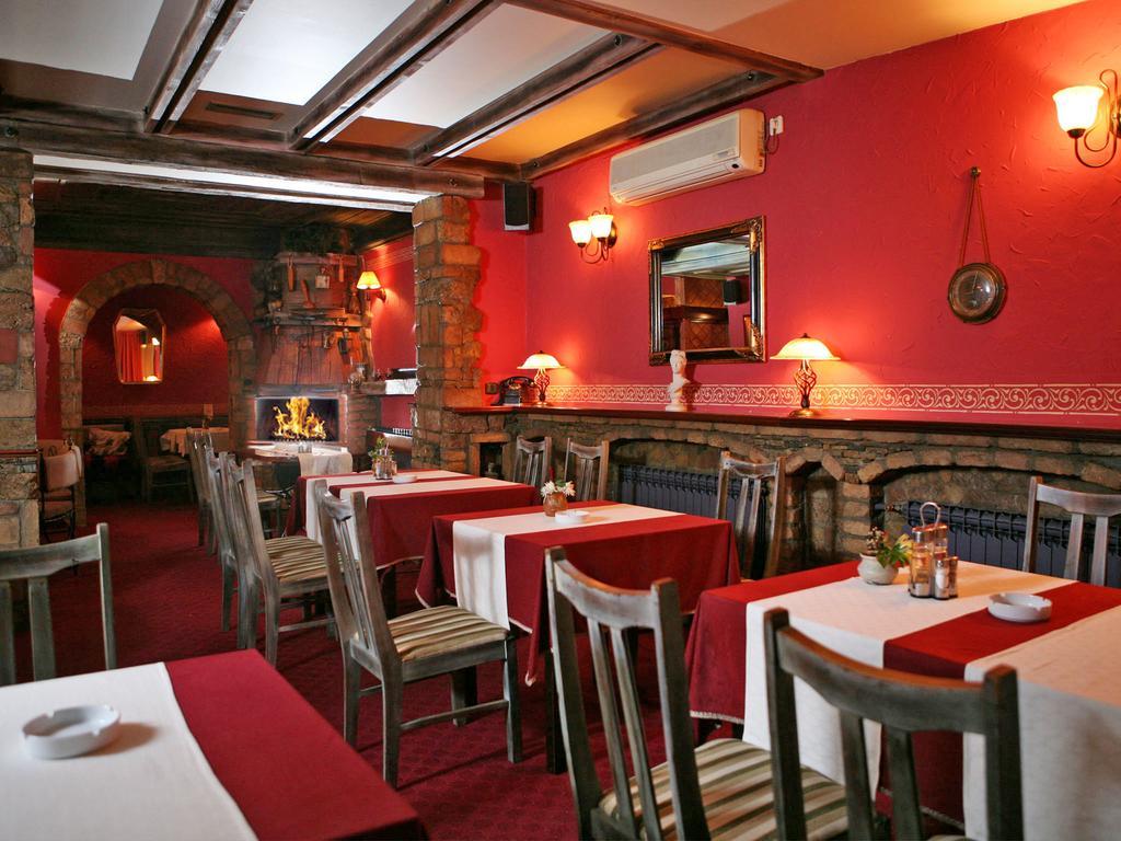 Hotel Villa Viktorija 바냐루카 외부 사진
