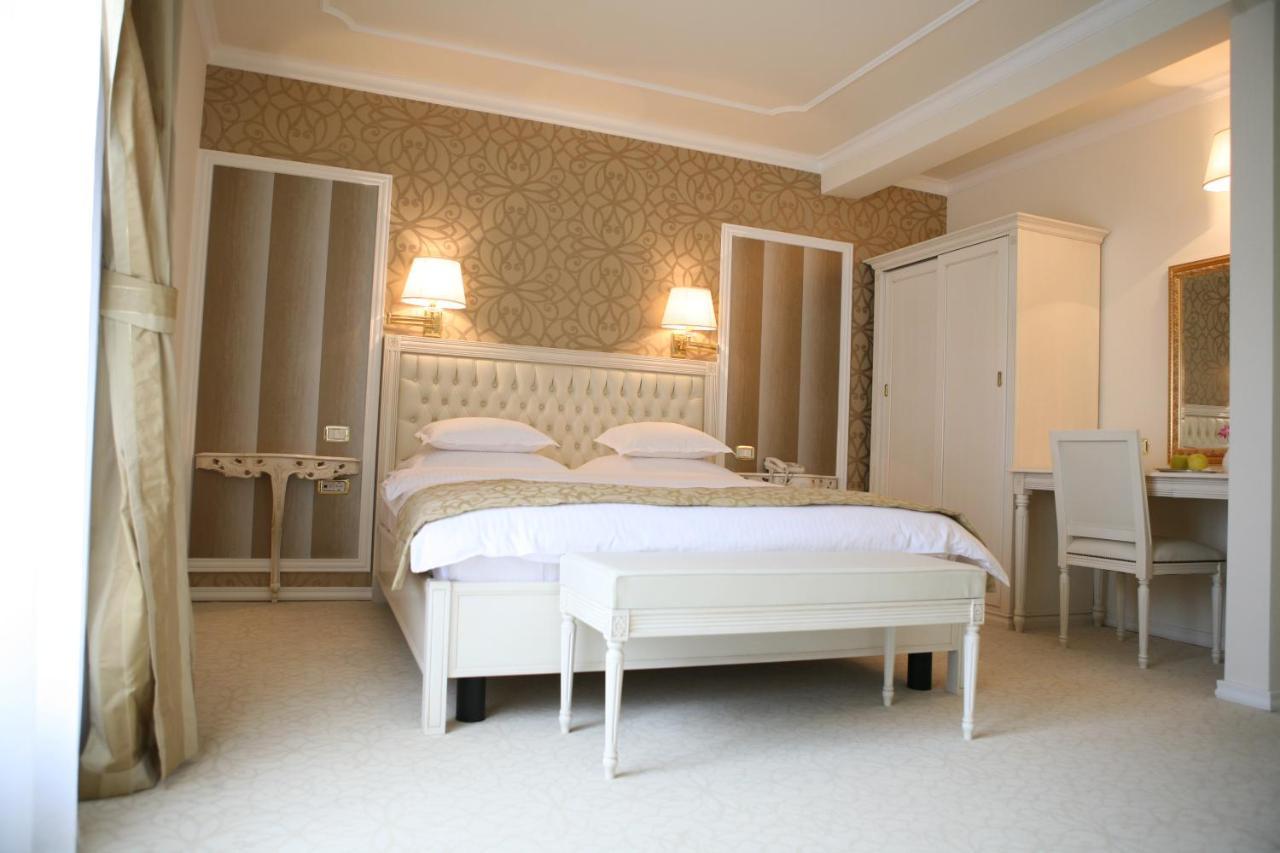Hotel Villa Viktorija 바냐루카 외부 사진