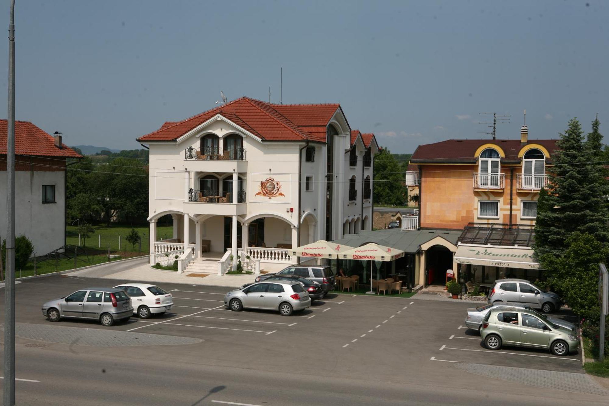 Hotel Villa Viktorija 바냐루카 외부 사진