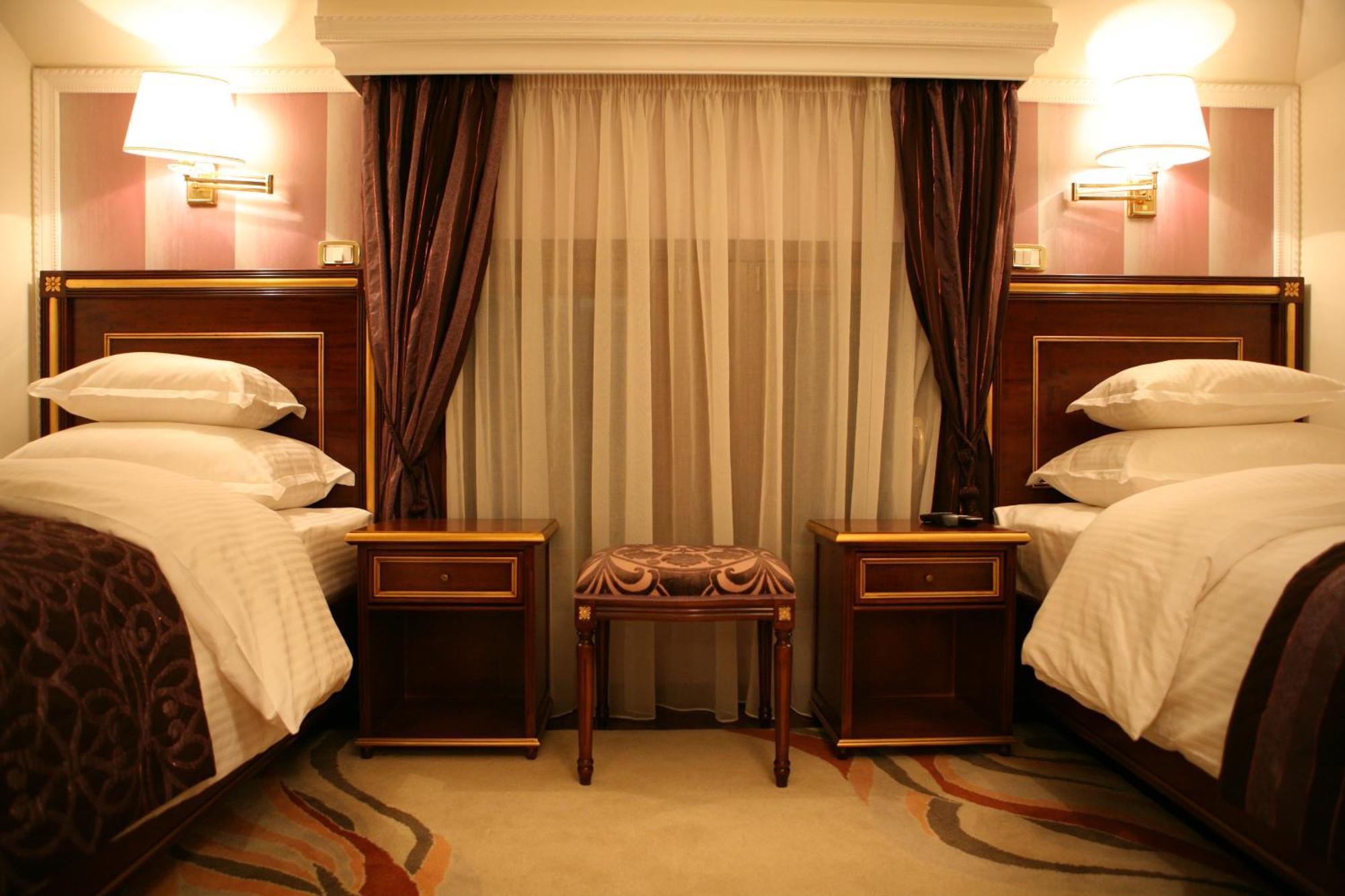 Hotel Villa Viktorija 바냐루카 외부 사진