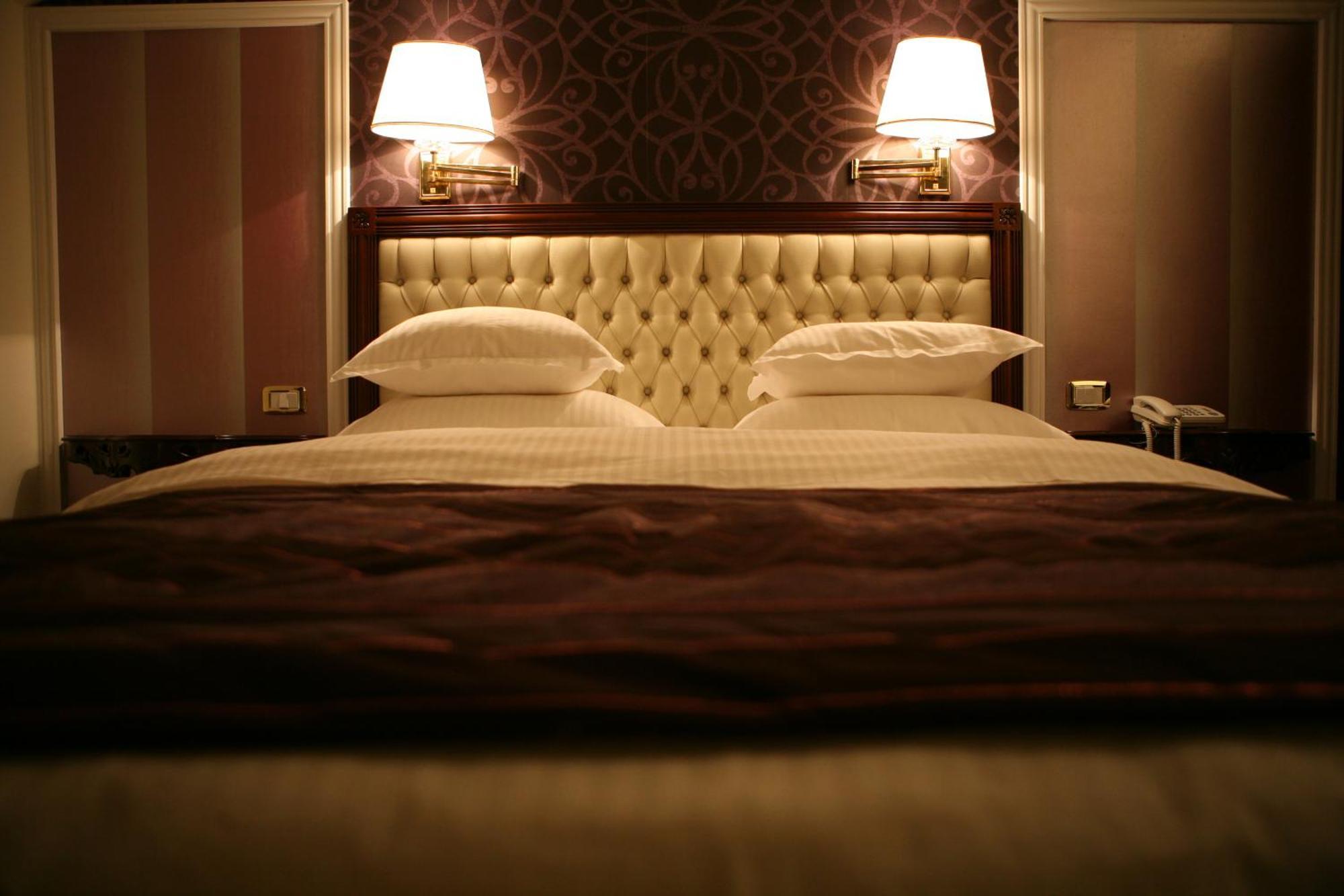 Hotel Villa Viktorija 바냐루카 외부 사진