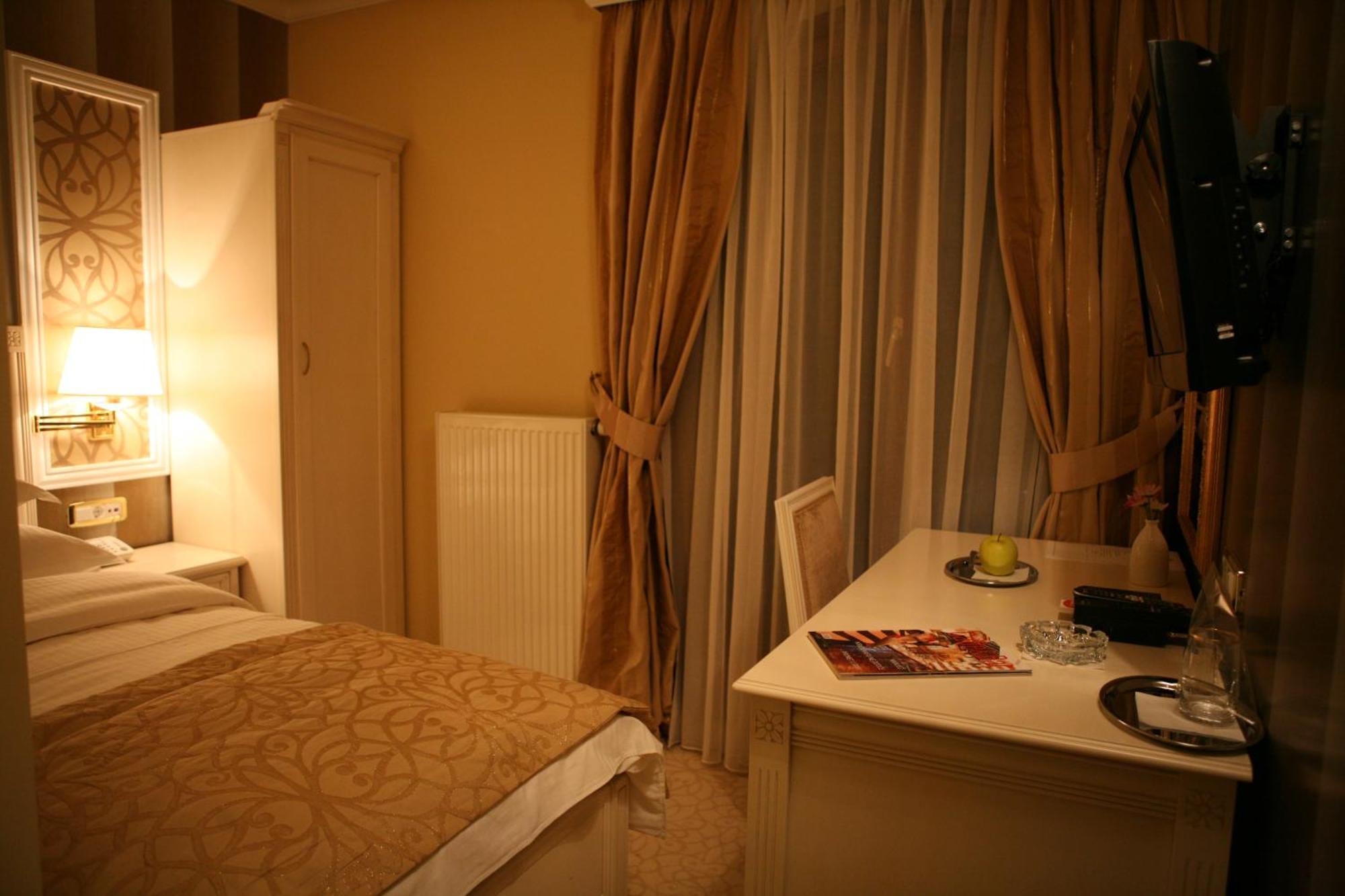 Hotel Villa Viktorija 바냐루카 외부 사진