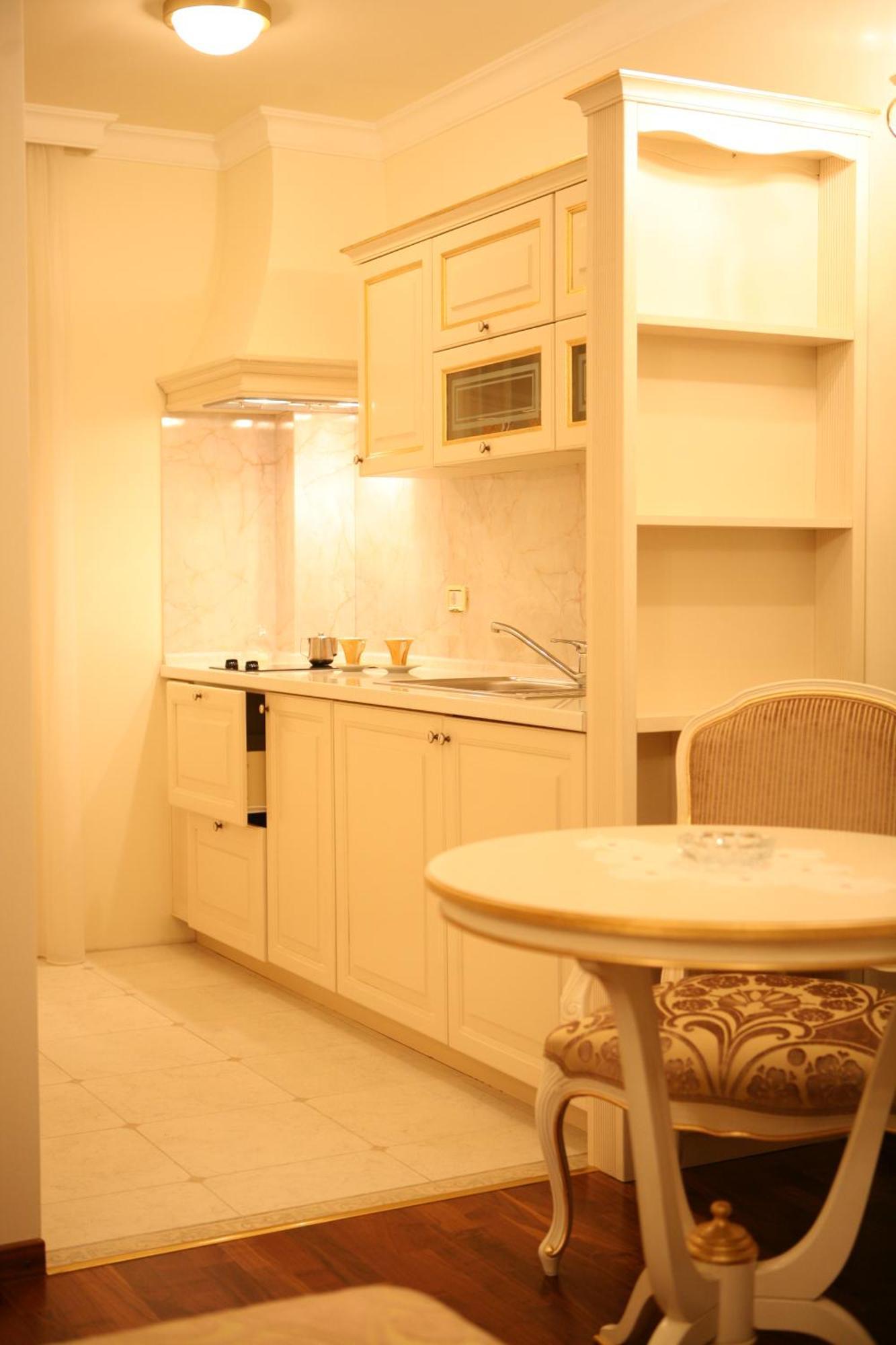 Hotel Villa Viktorija 바냐루카 외부 사진