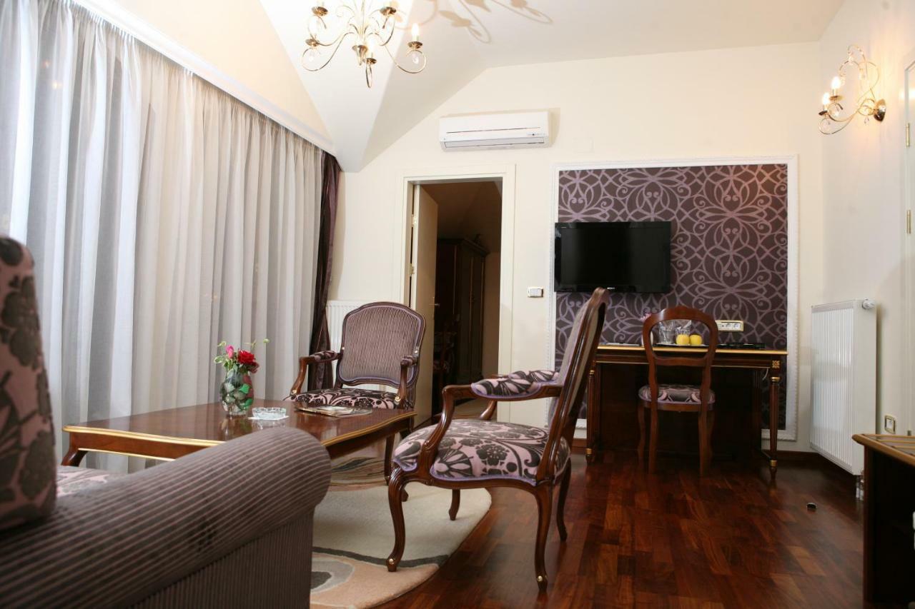Hotel Villa Viktorija 바냐루카 외부 사진